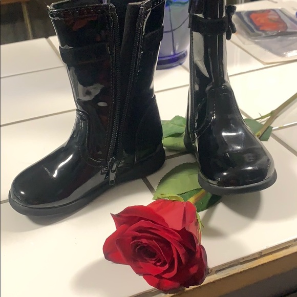 Boots - Picture 8 of 8